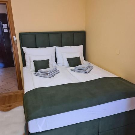 Apartman *Joy* Osijek Exteriör bild