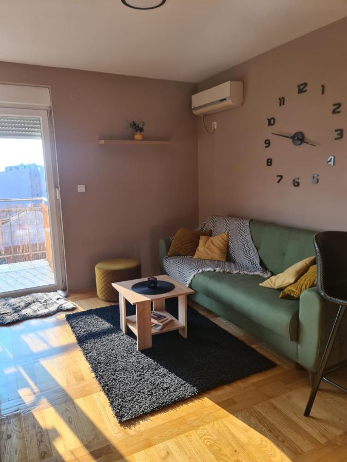 Apartman *Joy* Osijek Exteriör bild