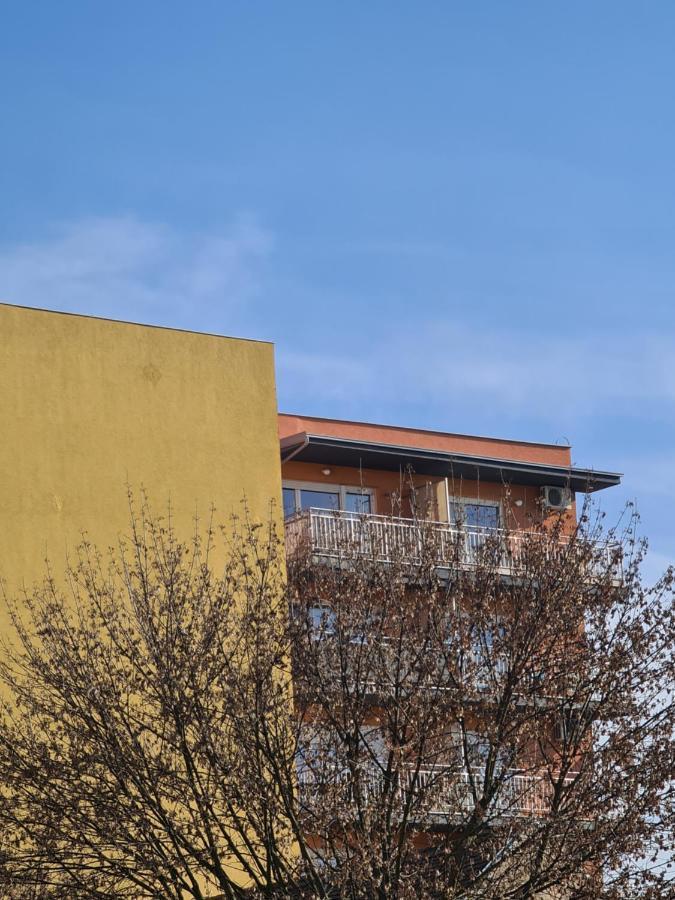 Apartman *Joy* Osijek Exteriör bild